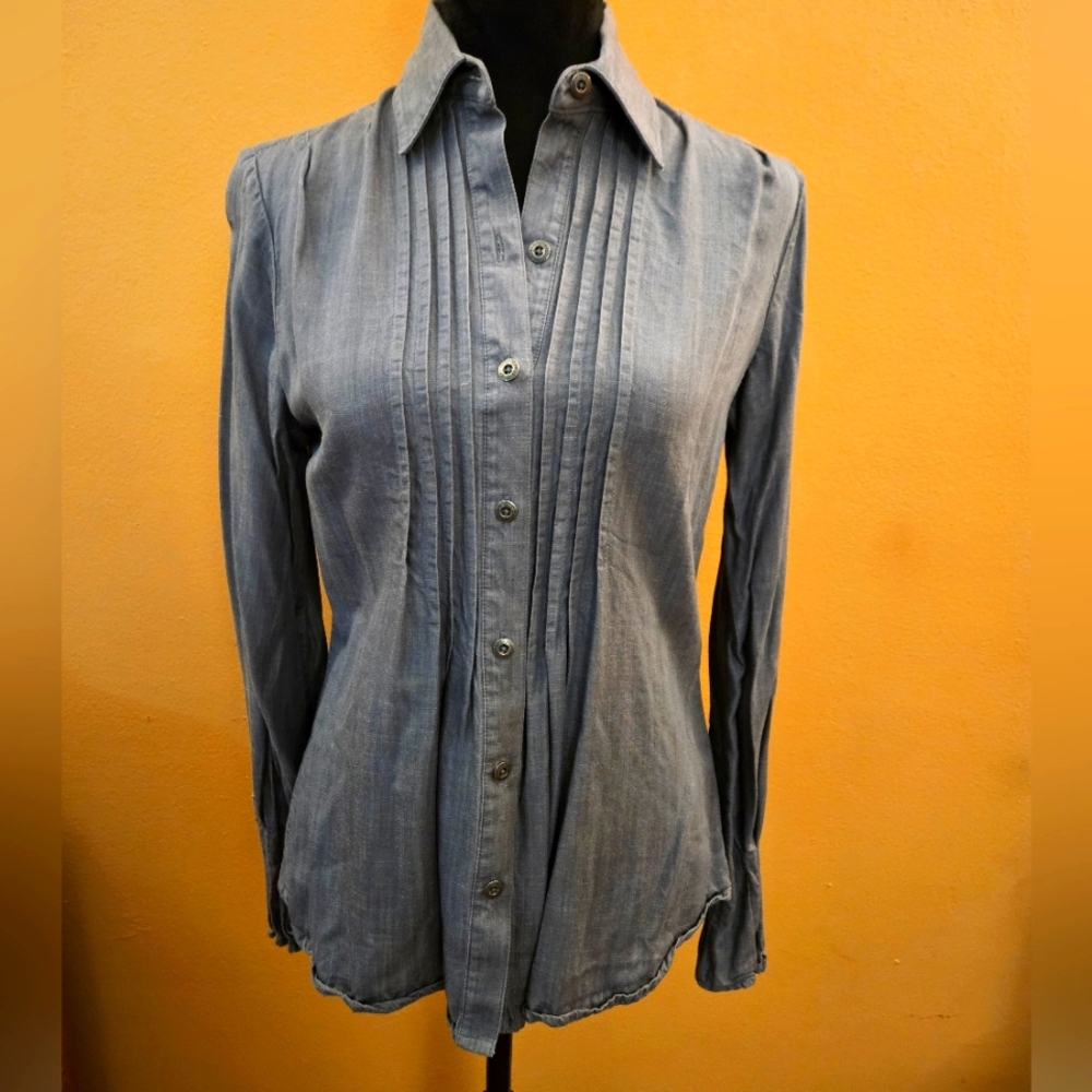 Coldwater Creek Gray Fitted Button Down Shirt